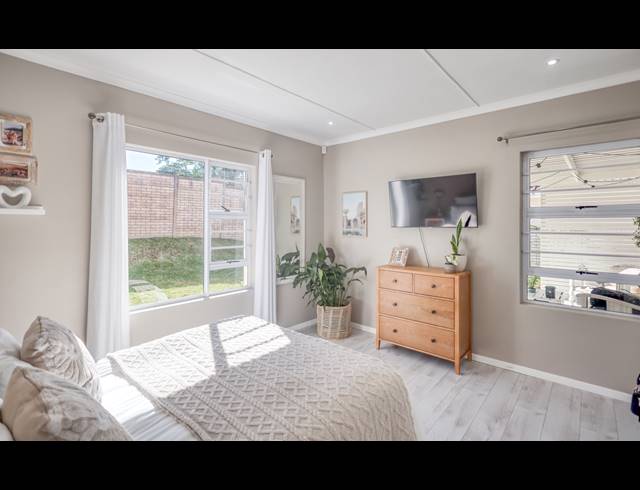 3 BEDROOM TOWNHOUSE FOR SALE IN BEACON BAY